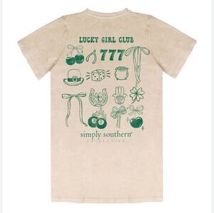 NWT Simply Southern St Patricks Day Lucky Crew Neck Tshirt